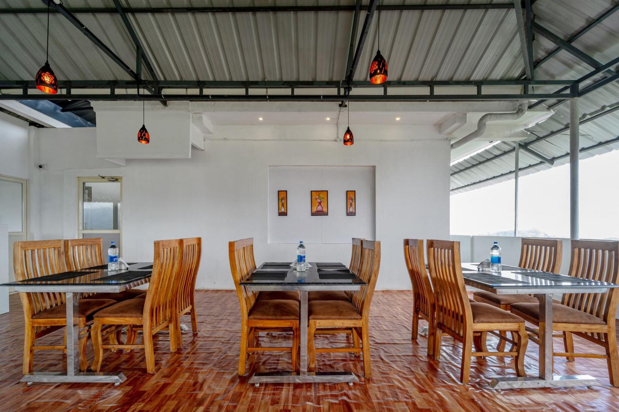 Treebo Windsong Resort Munnar, Tea Plantation View Exterior photo